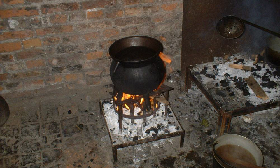 Medieval Cooking using an Iron Pot